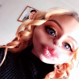 Meet your Posher, Julienna